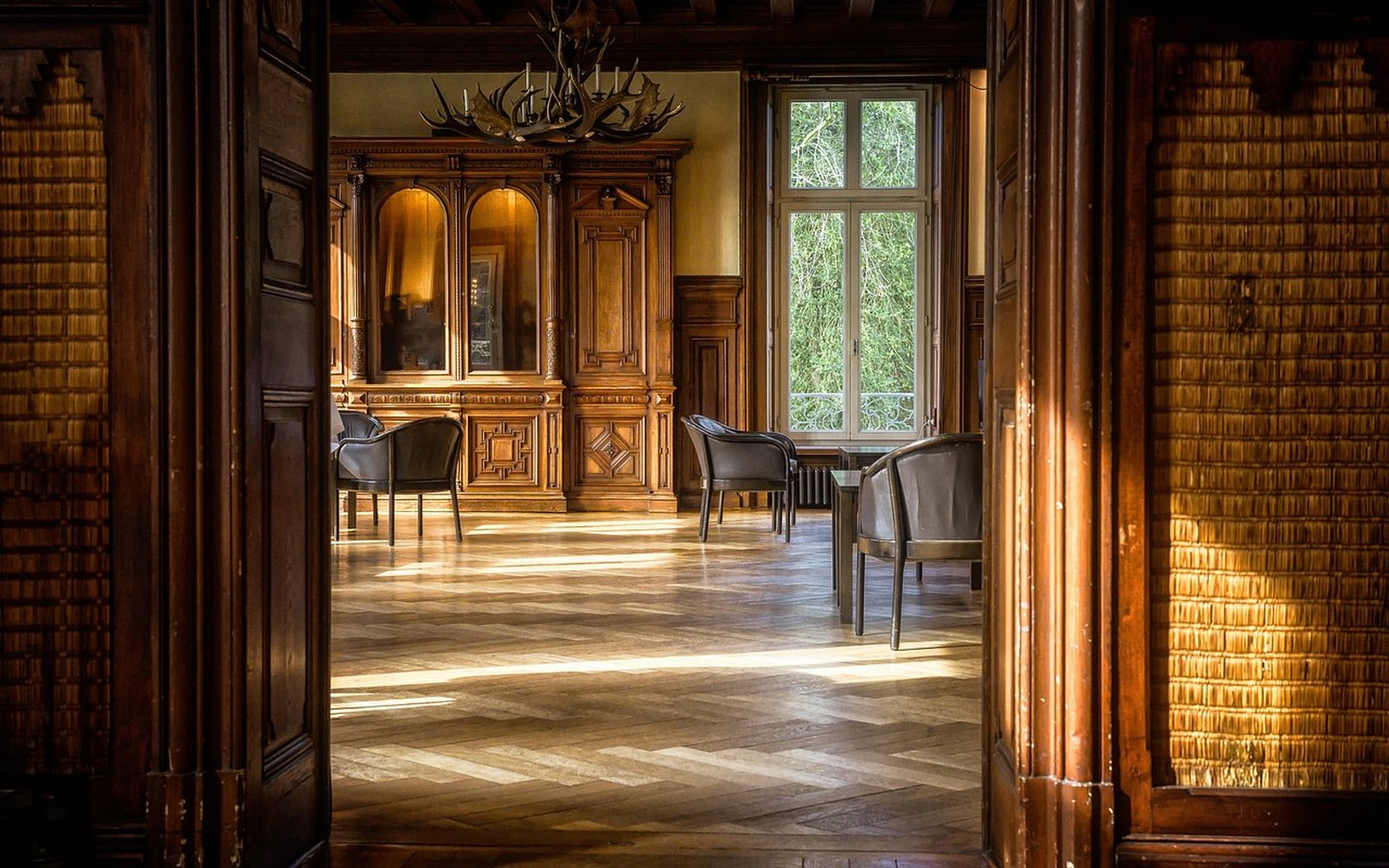 Gabinet Południowy — salon kasynowy na pierwszym piętrze restauracji Zentaprol